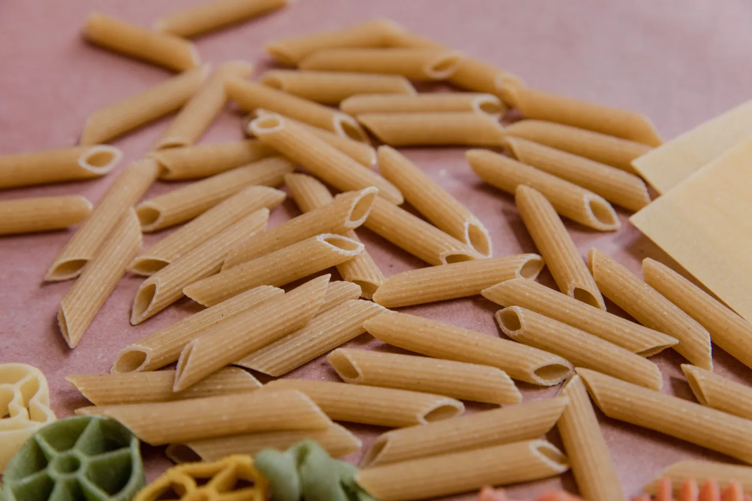 Kurze trockene Pasta