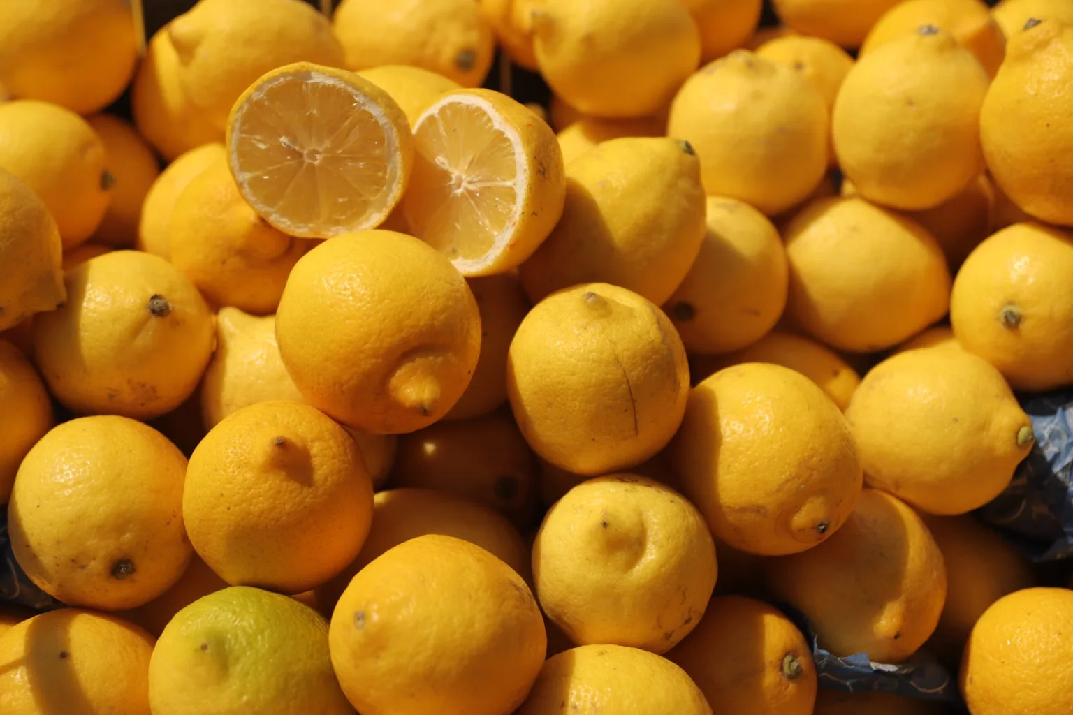 Limoni